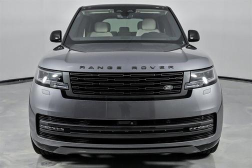 2025 Land Rover Range Rover P400 SE