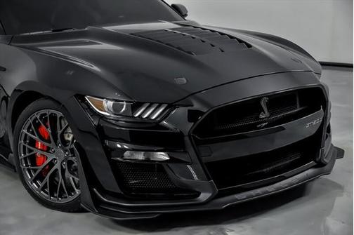 2020 Ford Shelby GT500 Base