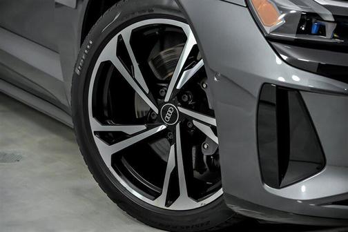 2022 Audi e-tron GT Prestige