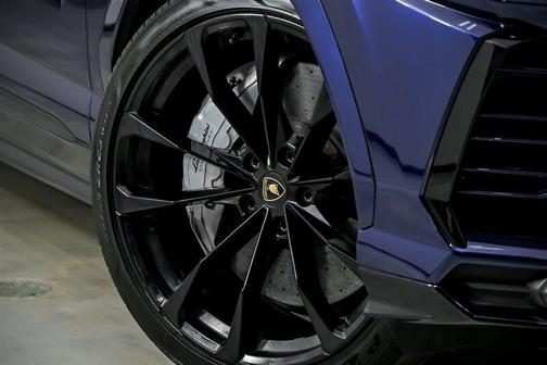 2021 Lamborghini Urus 