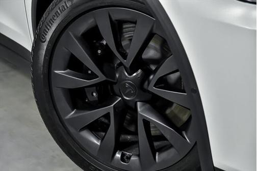 2023 Tesla Model X Standard Range