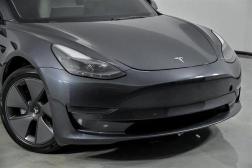 2022 Tesla Model 3 Standard Range