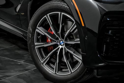 2022 BMW X6 xDrive40i