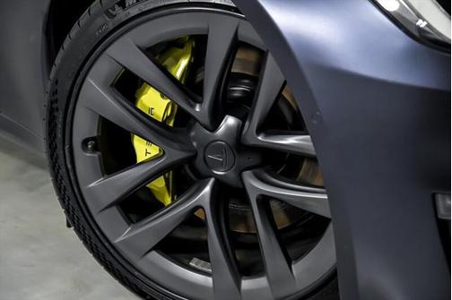 2021 Tesla Model S Plaid