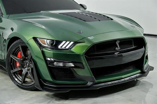 2022 Ford Shelby GT500 Base