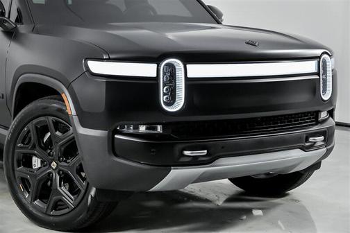 2023 Rivian R1T Adventure-FULL SATIN PPF