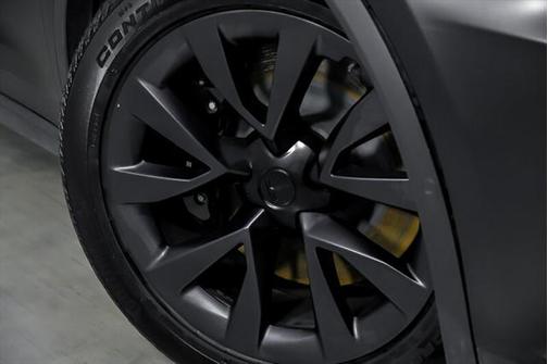 2023 Tesla Model X Plaid Tri Motor All-Wheel Drive