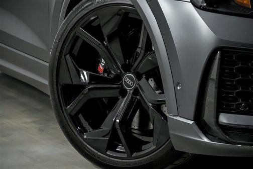 2023 Audi RS Q8 4.0T