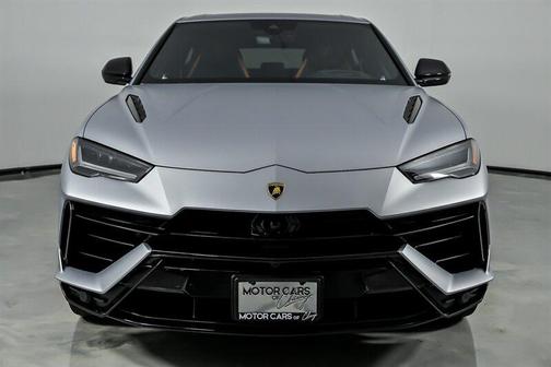 Silver 2023 Lamborghini Urus S
