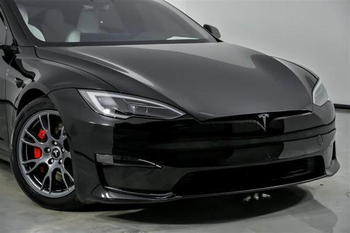2023 Tesla Model S Plaid