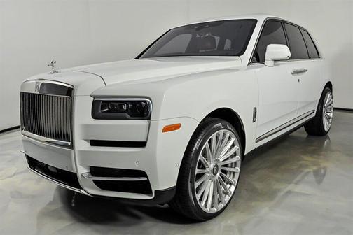 Arctic White 2021 Rolls-Royce Cullinan