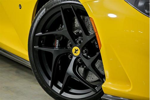 2019 Ferrari 812 Superfast Base