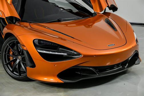 2018 McLaren 720S Base