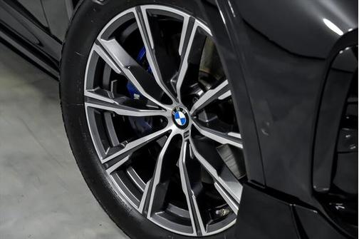 2022 BMW X6 xDrive40i