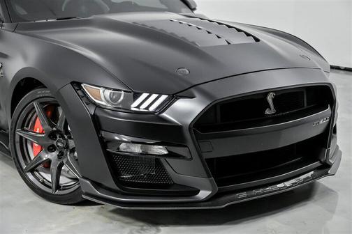 2022 Ford Shelby GT500 Base