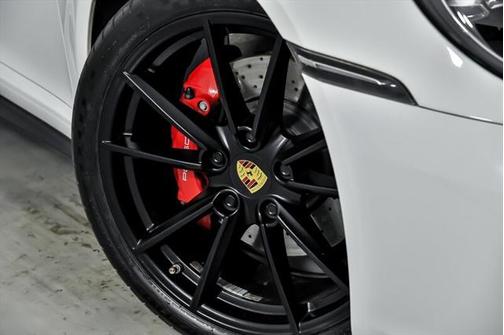 2020 Porsche 911 Carrera 4S
