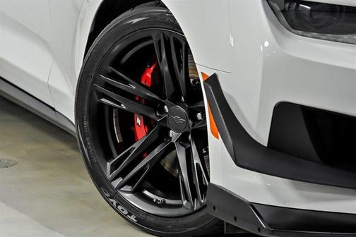Summit White 2018 Chevrolet Camaro ZL1