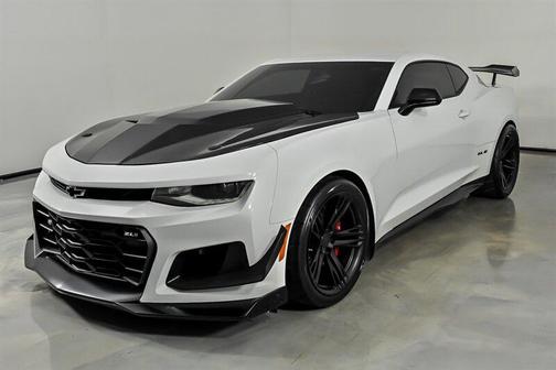 Summit White 2018 Chevrolet Camaro ZL1