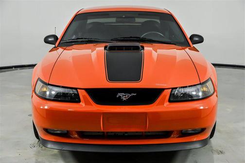 2004 Ford Mustang Mach I