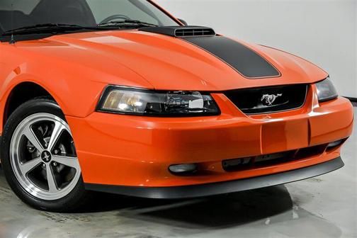 2004 Ford Mustang Mach I
