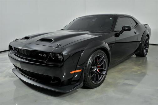 Pitch Black Clearcoat 2019 Dodge Challenger SRT Hellcat