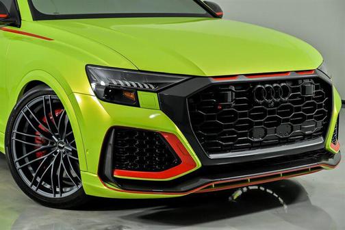 Matador Red Metallic 2021 Audi RS Q8 4.0T