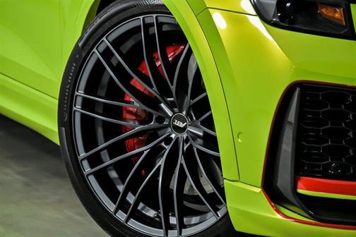 Matador Red Metallic 2021 Audi RS Q8 4.0T