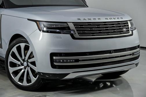 Hakuba Silver Metallic 2025 Land Rover Range Rover P530 SE 7 Seat