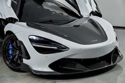 White 2020 McLaren 720S Performance