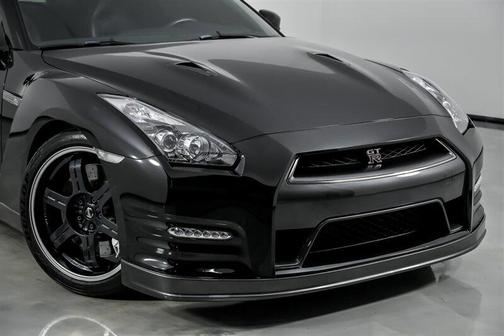 2013 Nissan GT-R Black Edition