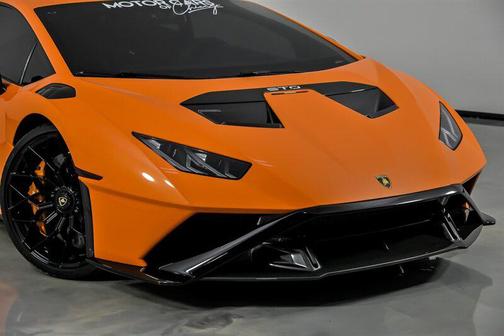 Arancio Borealis Pearl 2022 Lamborghini Huracan STO Coupe