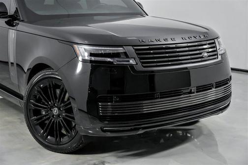 2024 Land Rover Range Rover P615 SV
