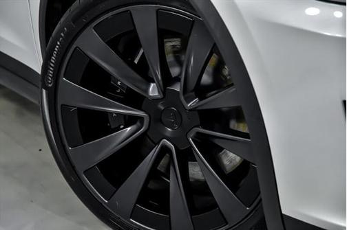 2022 Tesla Model X Plaid Tri Motor All-Wheel Drive