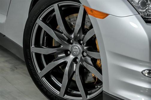 2012 Nissan GT-R Premium