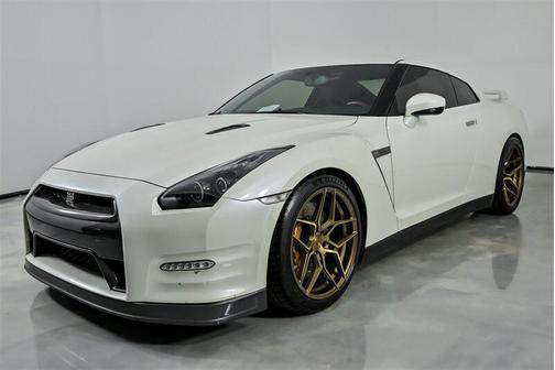 2014 Nissan GT-R Premium