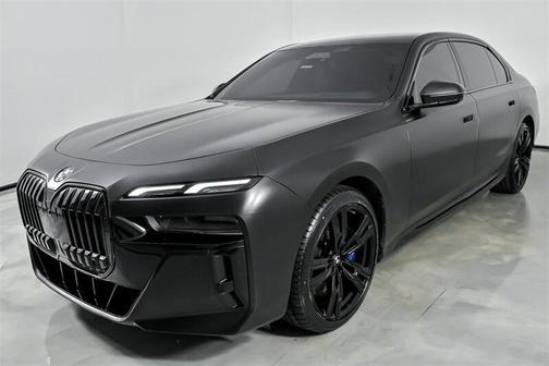 2023 BMW 740 i