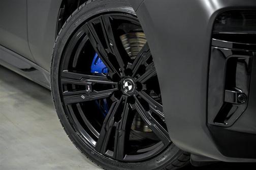 2023 BMW 740 i