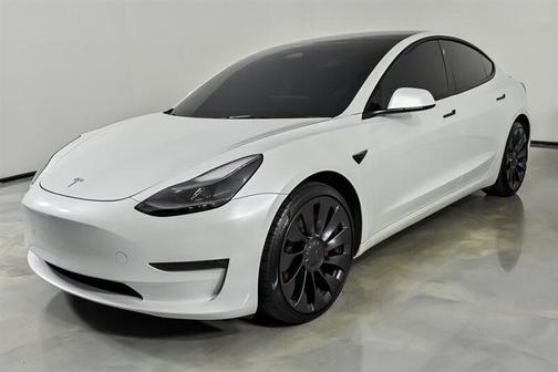 Pearl White Multi-Coat 2023 Tesla Model 3 Performance