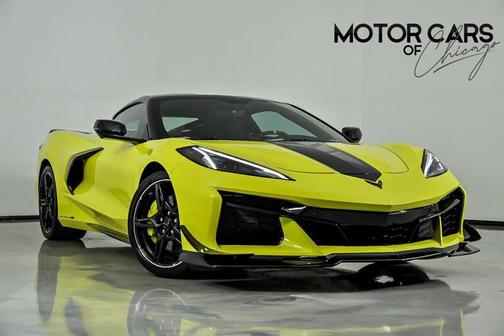 Accelerate Yellow Metallic 2021 Chevrolet Corvette Stingray w/3LT