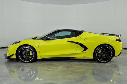 Accelerate Yellow Metallic 2021 Chevrolet Corvette Stingray w/3LT