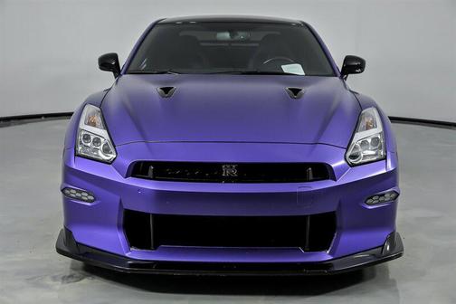 Pearl White Tricoat 2024 Nissan GT-R Premium Dual-clutch 6-Speed Transmission