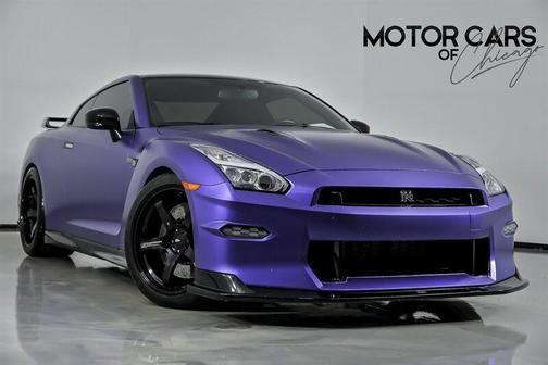 Pearl White Tricoat 2024 Nissan GT-R Premium Dual-clutch 6-Speed Transmission