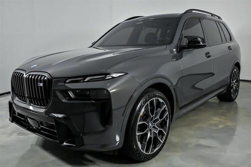 Dravit Grey Metallic 2024 BMW X7 M60i