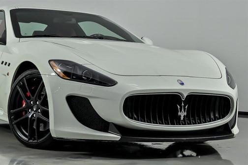 Bianco Eldorado 2012 Maserati GranTurismo MC