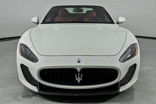 Bianco Eldorado 2012 Maserati GranTurismo MC