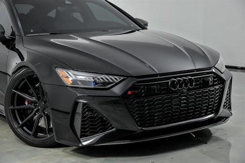 Mythos Black Metallic 2021 Audi RS 7 4.0T