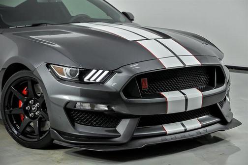 Magnetic Metallic 2019 Ford Shelby GT350R Base