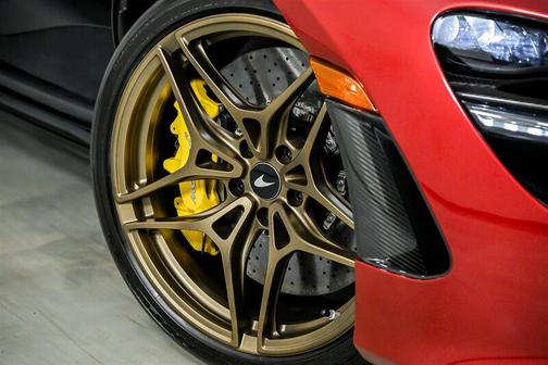 2019 McLaren 720S Base