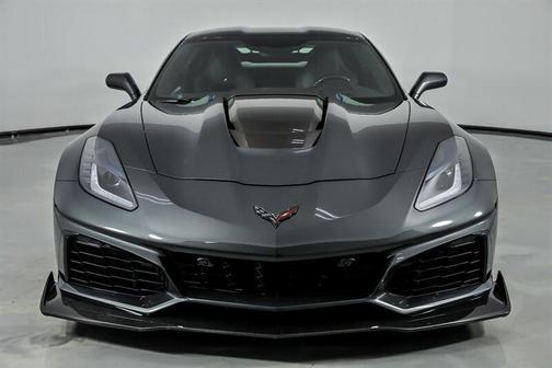 Watkins Glen Gray Metallic 2019 Chevrolet Corvette ZR1