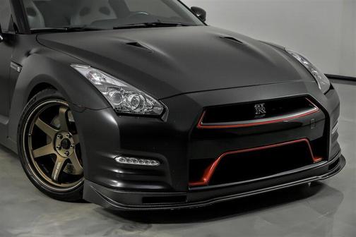 2012 Nissan GT-R Premium